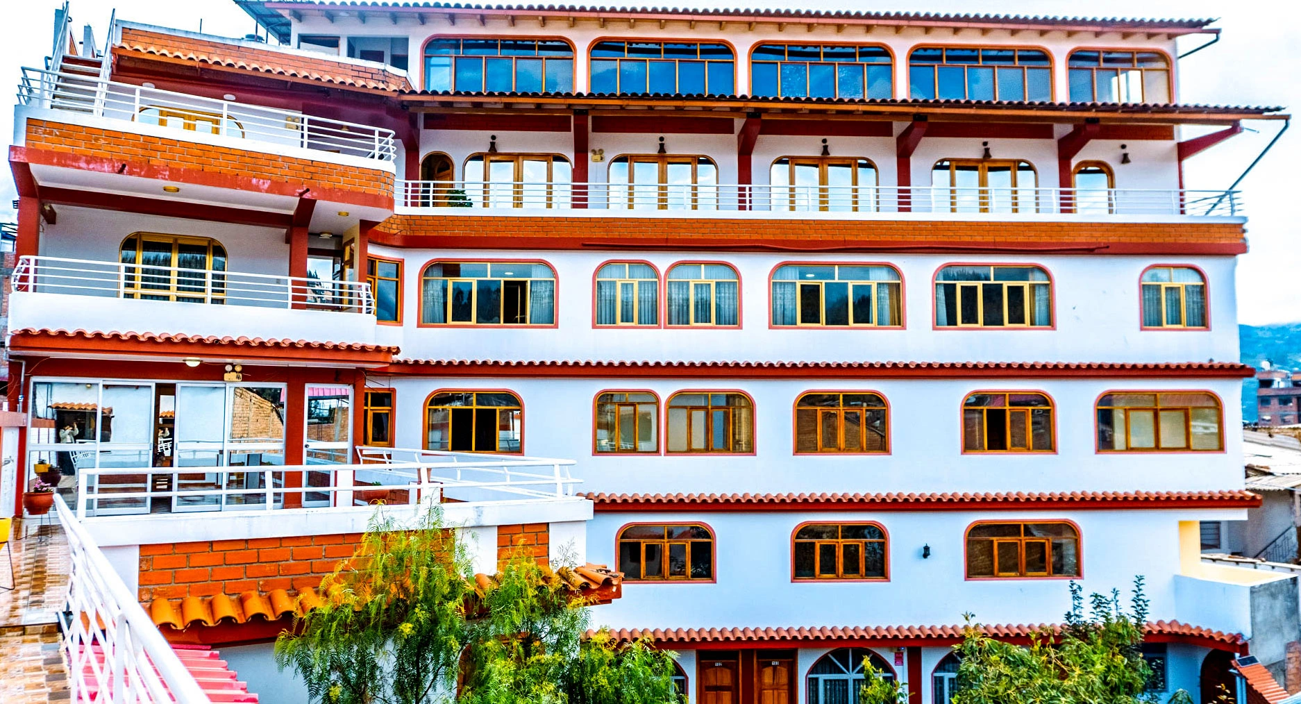 Fachada del Hotel Morales, Huaraz